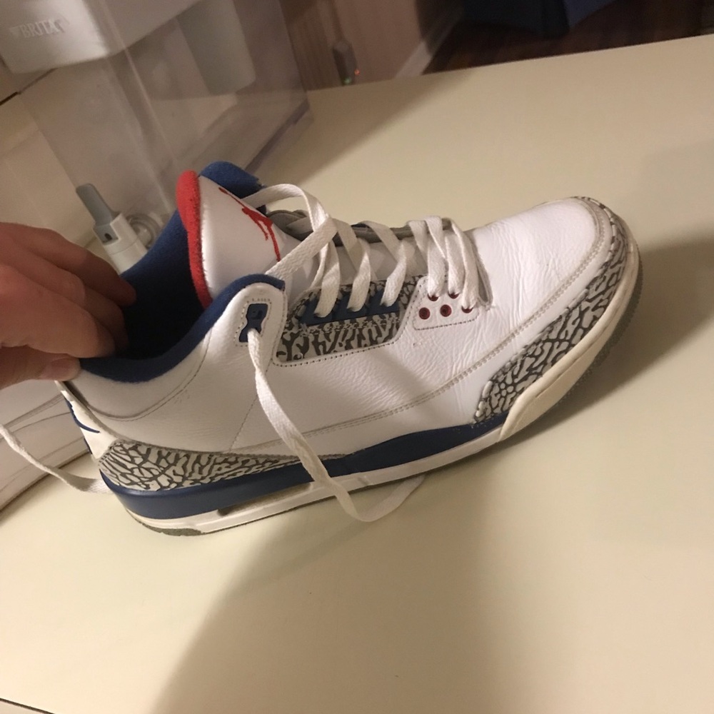 Jordan Athletic Shoes White and Blue
